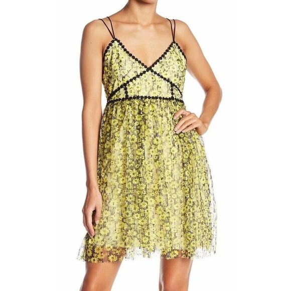 Romeo & Juliet Couture NEW Yellow Black Floral Tulle Lace Fit & Flare Dress - Picture 1 of 13